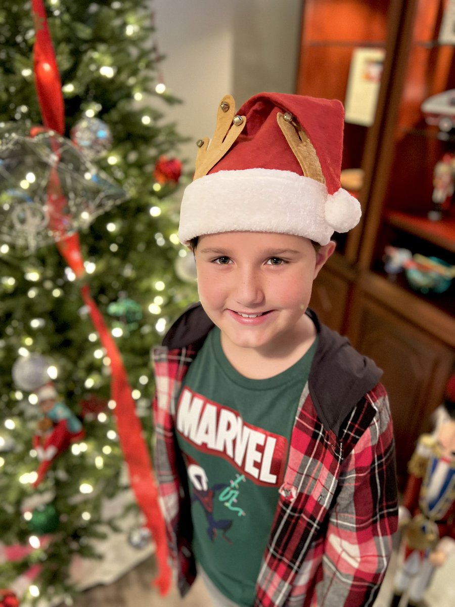 These cuties are all ready for their last day of school for the 2022 year topped off with their class Holiday Parties! ❄️🎄🎅🏻 <a href="/D13Eagles/">Erickson Elementary</a> <a href="/MrsCrossley107/">Mrs. Crossley</a> <a href="/Sliwa201/">Mrs. Rachel Sliwa</a>