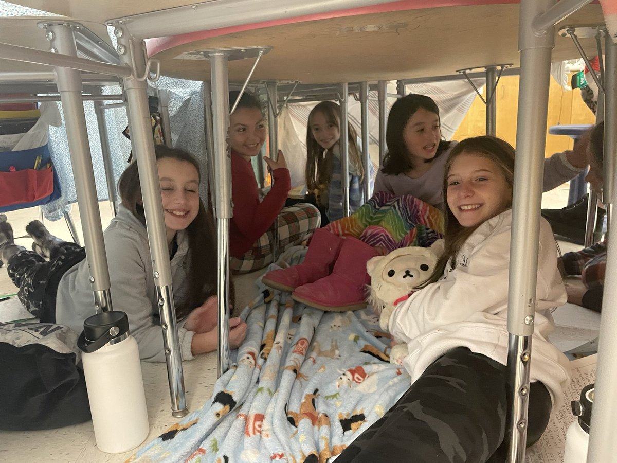 mtkbeachlover's tweet photo. Great way to spend a rainy Friday. Students created tents for independent reading! #wiltonwayct @WPSCMSocial https://t.co/4ocVgBmyfR
