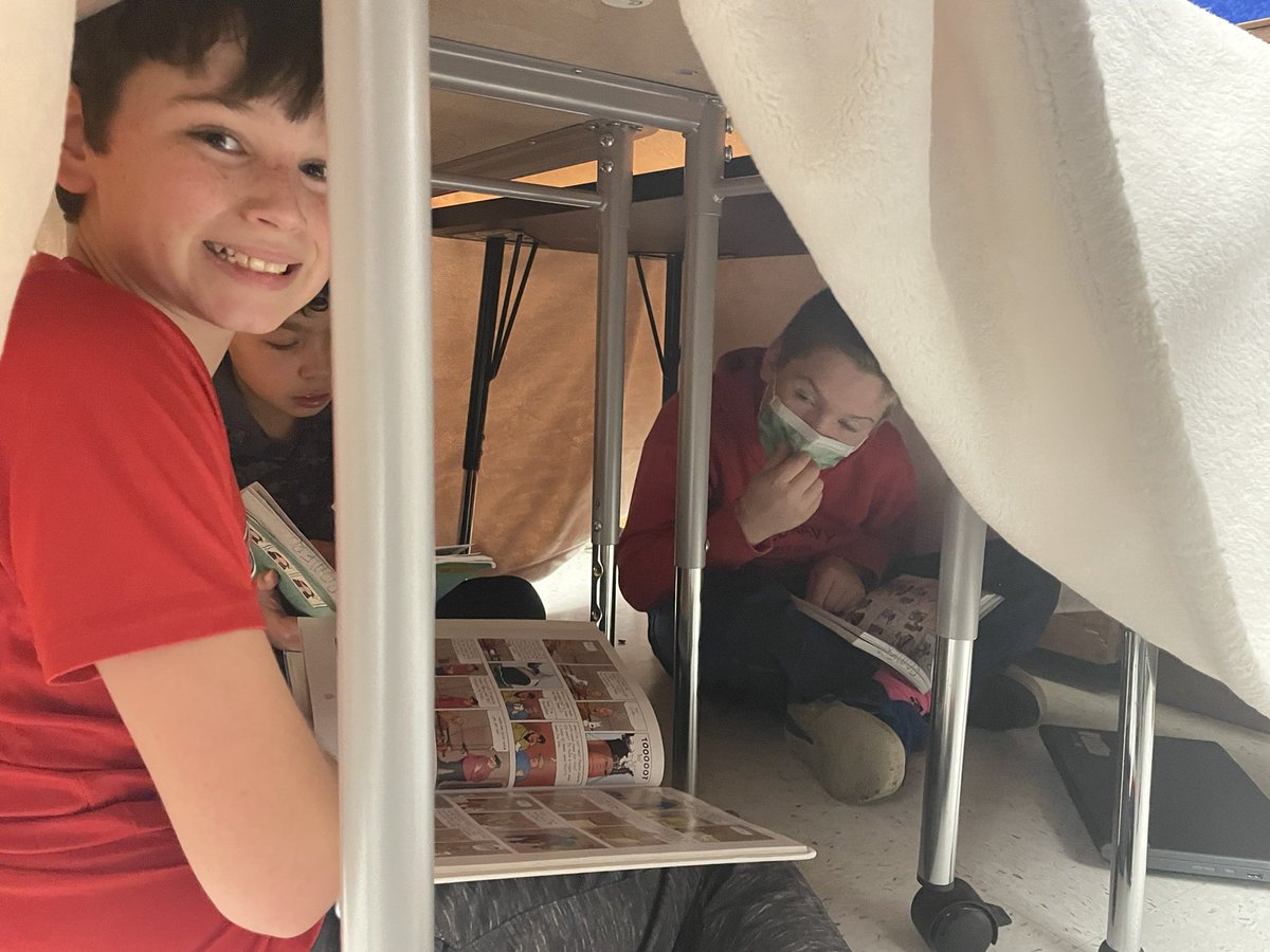 Great way to spend a rainy Friday. Students created tents for independent reading! #wiltonwayct <a href="/WPSCMSocial/">CM Live</a>