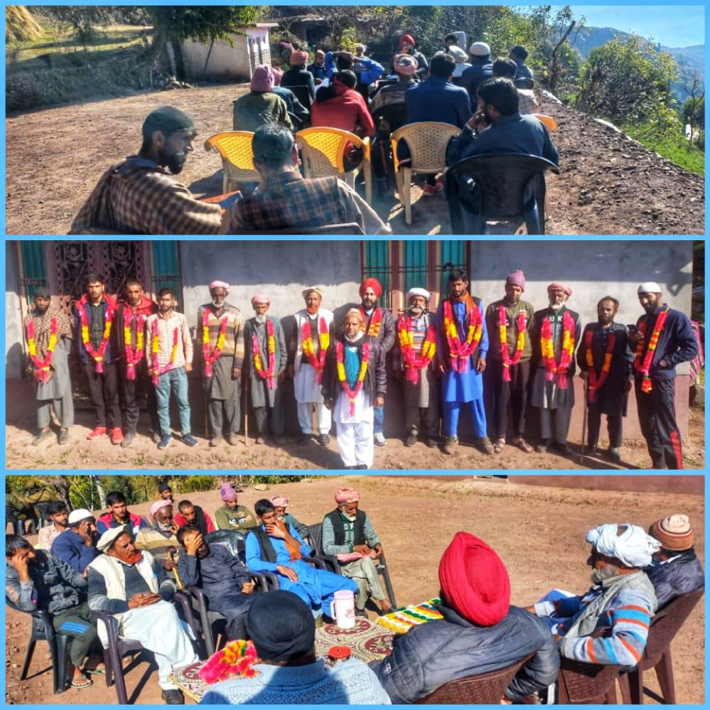JkpcPoonch's tweet photo. Big Boost To @JKPC_ in Poonch Constituency Prominent Political workers From Karmara Panchayat Today Join Hands With People's Conference  in Presence of @JKPC_ incharge Poonch Constituency &amp; @YJKPC_ State Vice President Er @rydham_singh . @sajadlone @imranrezaansari https://t.co/ApE7lF7WdG