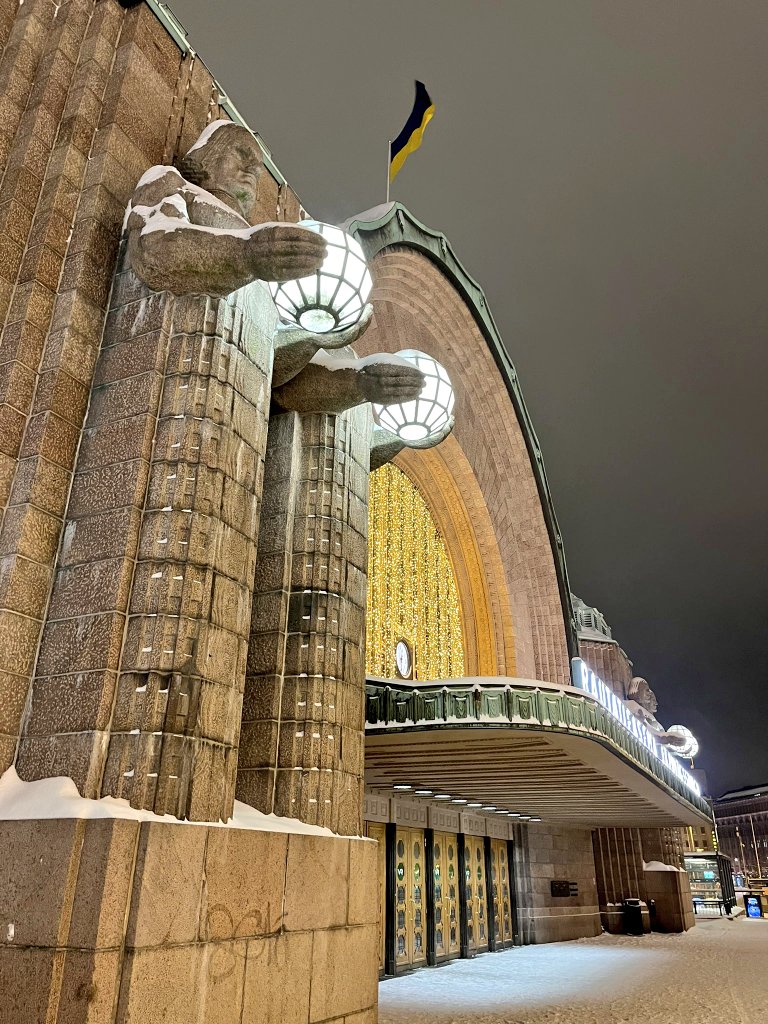The central railway station of Helsinki, Finland, was designed in 1904 by architect Eliel Saarinen in the Finnish Art Nouveau/National Romantic style. The building was finished (pun intended) in 1919.

Thanks <a href="/felipehelsinki/">Felipe</a> for taking and sharing this beautiful photo.