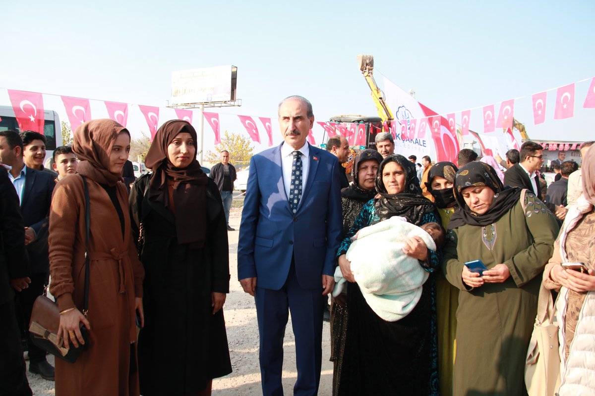 yalcinkayamehmt's tweet photo. #MilletBahçesi temel atma törenine katılan tüm vatandaşlarımıza teşekkür ediyorum. https://t.co/m603MN85PS