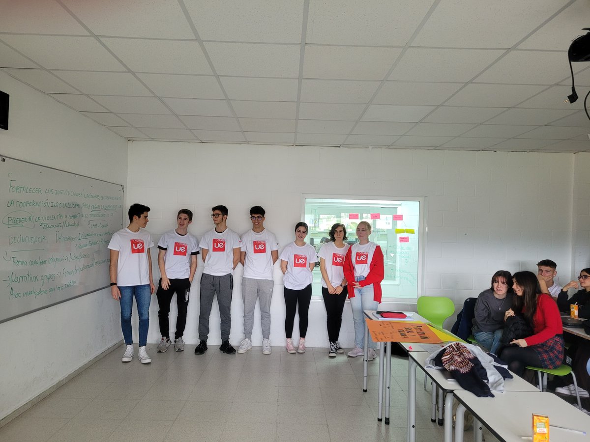 LFontenebro's tweet photo. 🚩 RETO 2030 🚩
Esta mañana, nuestros alumnos de Bachillerato han vuelto a implicarse en el Reto 2030 de la Universidad Europea
Para acceder a la grabación presentación haz click en este enlace ⬇️🔗
https://t.co/ERP9io0P6D
#reto2030 https://t.co/zSGTZmtkZj