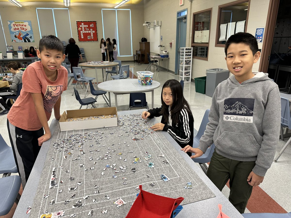 DomenicScuglia's tweet image. Students preparing for their Advent celebrations @stjuliabilliart . Staff providing maker space activities that children are loving. Thank you Principal Loiero and staff for a beautiful morning. Blessings for Christmas to your community 🙏🏼🙏🏼❤️❤️