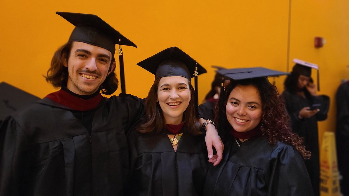 AmandaKMcHugh's tweet photo. A/V Club represent! Graduating with President @Max_Write_Story and Secretary @izaniagonz 😁#newmarkj22 #engagedj22 https://t.co/N7OremtHDU