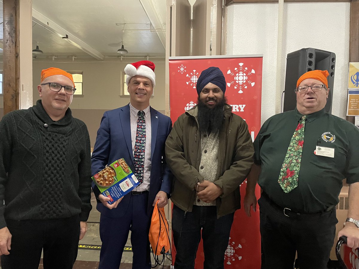 SudburyFoodBank's tweet photo. Our Executive Director Dan Xilon had the chance to attend for this years CBC Sounds of the Season this morning! Thank you to @CBCSudbury for the continued support through the holiday season, and to everyone who has donated! 

Donations still are running until the end of the day. https://t.co/9MNbho52fv