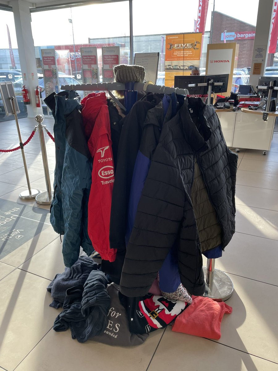 VertuHondaDon's tweet photo. 🎄HONDA HELP THE HOMELESS 🎄

We decided to have a Xmas jumper day for the ACTION FOR HOMELSS &amp;NEEDY IN DONCASTER we gathered 13 winter coats and 15 winter jumpers and raised £125.00 a job well done ,supported by the whole team🎅🎄⛄️@vertumotorsCEO @Honda_UK @DoncasterKnight https://t.co/6dC1oq0gby