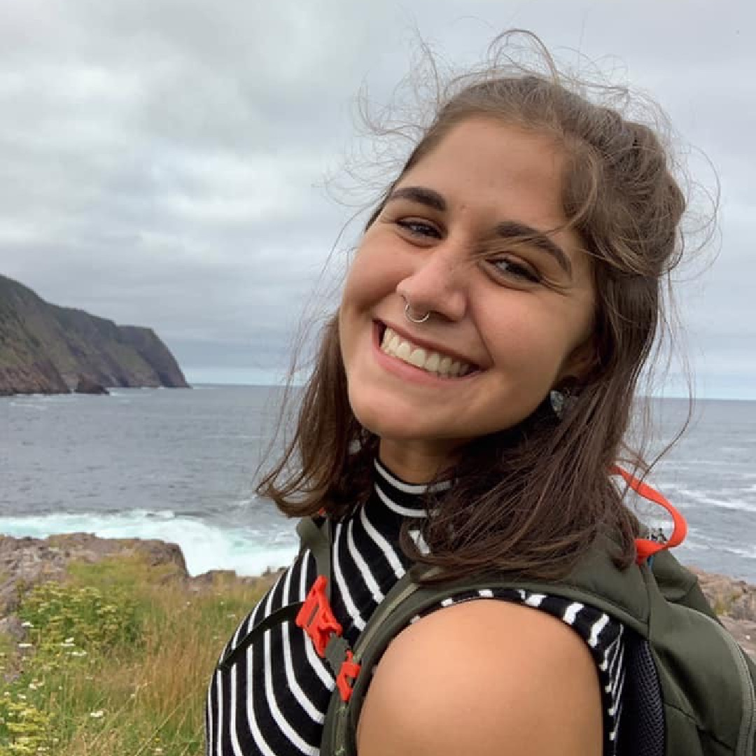 ckuaradio's tweet photo. The 6th season of #SessionStories begins this Friday on Traffic Jams, at 5:45. The season kicks off with Katherine Abbass @kjabbass and her piece #Stuck. Hear her Session Story on #TrafficJams, Dec 16 at 5:45 PM, and find it on a can of @blindmanbrewery's new #CoffeeStout! https://t.co/Kbw9r1NK0r