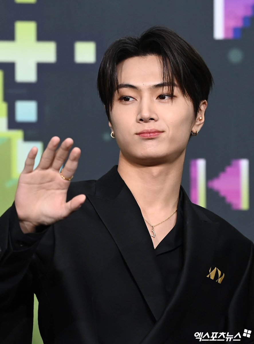 Yam_Jayed's tweet photo. D_97 #EveryJAYMessage

You did so well👏 as always. Tho I wasn't able to watch real-time, I feel so proud seeing you perform with overflowing confidence❤️‍🔥.
Always worth the wait💯

#JONGSEONG #ENHYPEN_JAY 
#제이 #엔하이픈_제이 #ジェイ
@ENHYPEN @ENHYPEN_members #엔하이픈
[©📸] https://t.co/Fl2VKbBDBO
