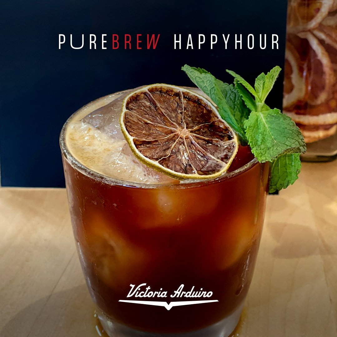 victoriaarduino's tweet image. For those who enjoy celebrating holidays with taste, please welcome to a new #PureBrewHappyHour recipe!
From Lou Claessens' recipe presented during @BrusselsCoffeeWeek, this is "TOP GUN" with Pure Brew... obviously!
Will you try to do it?