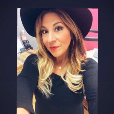 daniksalon's tweet photo. #NewProfilePic https://t.co/MrFEXJ6DqV