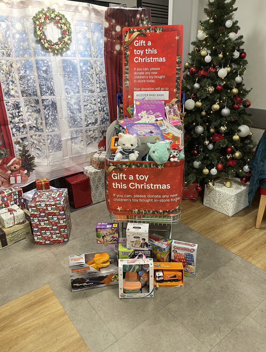ccgemma2's tweet image. Tesco Bicester would like to thank our customers that generously donated toys to Gift a Toy this Christmas. Your generous donation will be going to the @BabyBicester so no child will go without this Christmas. @BicesterTesco @BicesterCommun @tesconews @AKurtova