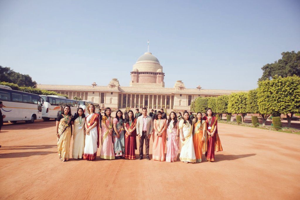 PunjVasumana's tweet photo. One of the most memorable day of the ISS Training , when our batch called upon the Hon. President of India. Being the anchor of the event was a matter of immense honour and privilege for me! #ISSTRAINING #ISS https://t.co/n7ZRTxltDt