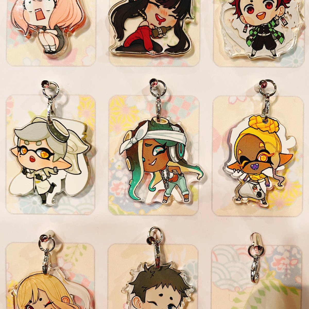 「Debuting some new merch at Holmat this y」|Whispy@Sakurakon2815のイラスト