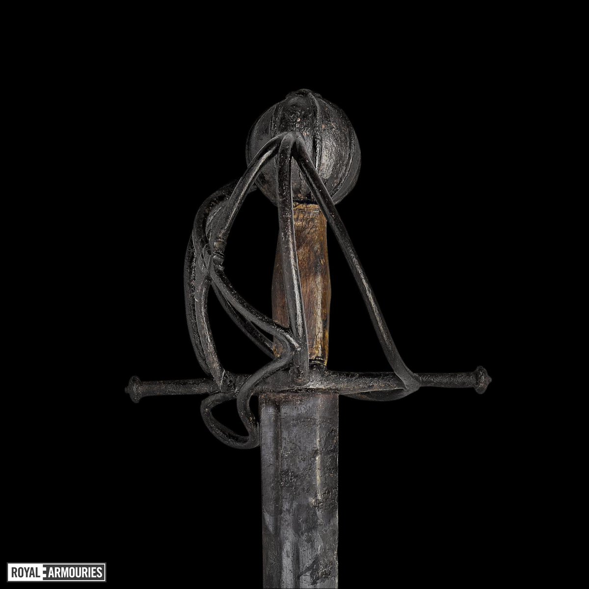 Over the next week or so, we'll be tweeting out objects related to papers in our upcoming conference. Like this basket-hilted sword, of the sort that might have been carried by the Elizabethan Company of Masters of Defence covered by <a href="/LeedsIMS/">Institute for Medieval Studies</a> <a href="/DeaconJH/">Dr Jacob H. Deacon</a>