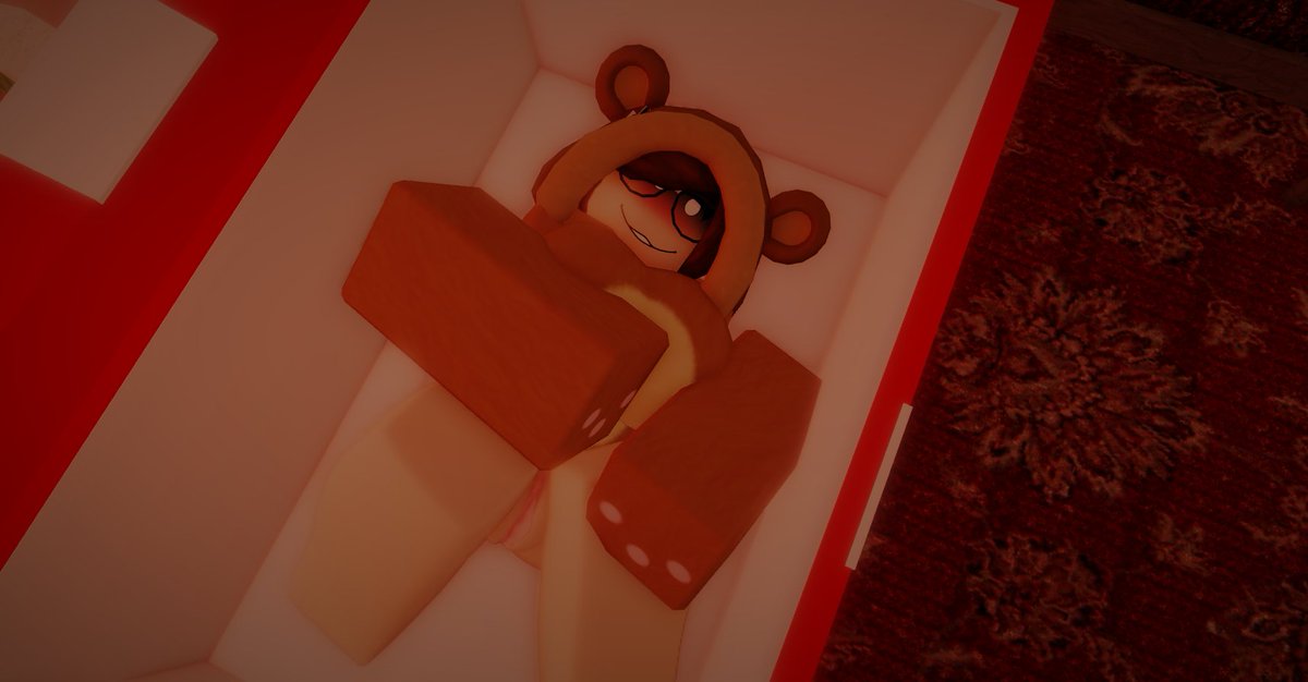 Tryll11's tweet photo. christmas is coming
#rr34 #robloxnsfw

Would you accept this gift? https://t.co/EBSp2EHA6v