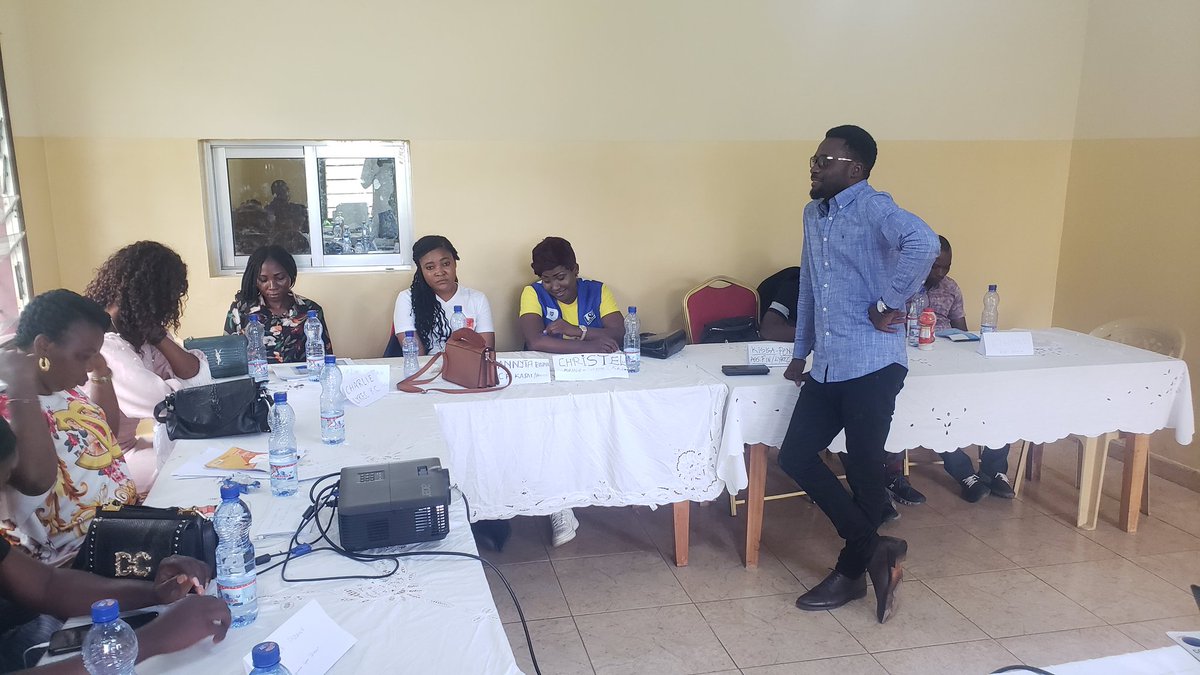 lyrecdrc3's tweet photo. Commencé depuis le lundi 12 décembre 2022, l'atelier de renforcement des capacités institutionnelles des points focaux a pris fin ce vendredi 16 décembre 2022 au centre Nganda dans la communede Kintambo, ville de Kinshasa.
@SwedeninDRCongo https://t.co/KQnpn0UbyU