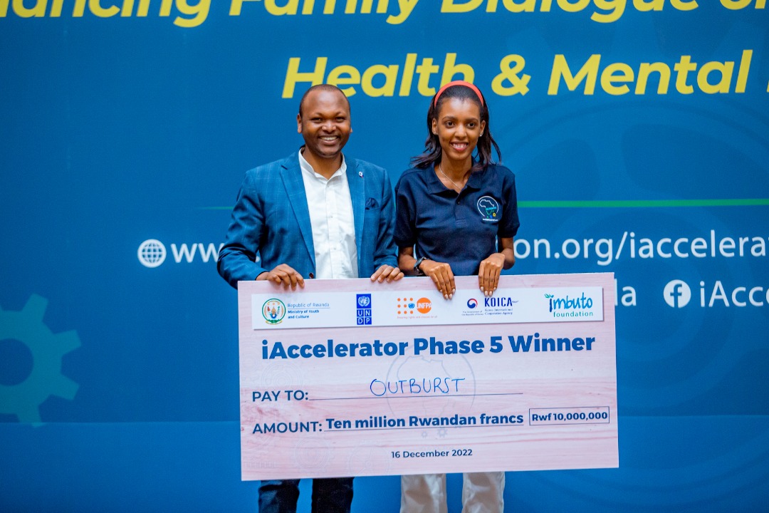iacceleratorRw's tweet photo. Muri iki Cyiciro cy’abahanze ibisubizo ku bibazo by’Ubuzima bw’Imyororokere, Umushinga “Outburst” wubakiye ku kubara inkuru zishushanyije na wo wahembwe. Alda Gihozo yatahanye miliyoni 10 Frw azifashisha mu kuwuteza imbere.
#iAccelerator5 https://t.co/hWutRo7o5C