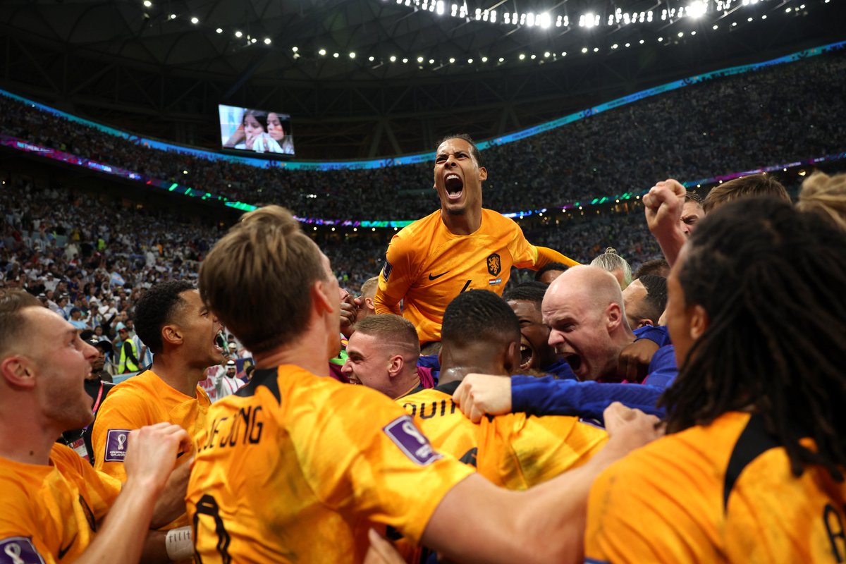 OnsOranje's tweet photo. Let's cherish these #WorldCup memories. 🧡

#NothingLikeOranje https://t.co/x27rGdf2V0