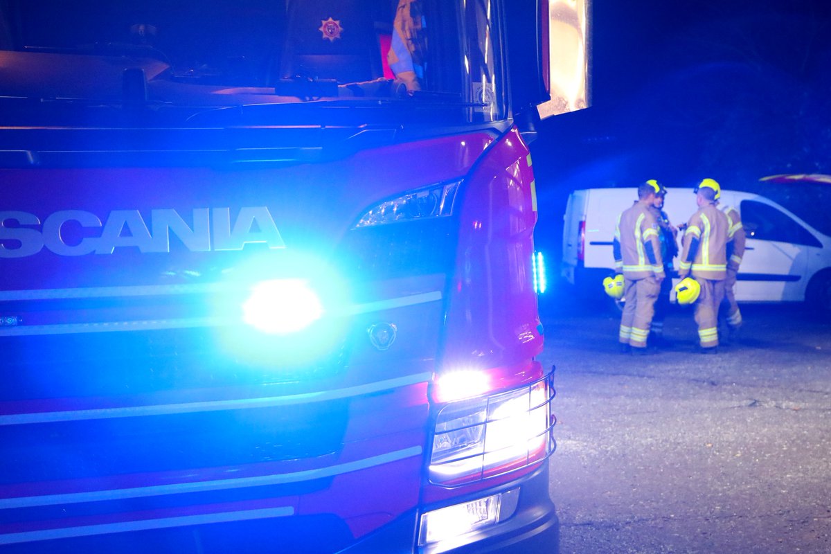 It's very concerning we're having to write this, in the past 24 hours we've been called to 4 incidents with <a href="/SurreyPolice/">Surrey Police</a> where children are playing on ice on lakes &amp; rivers in Epsom, Guildford, Ashted &amp; Godalming. PLEASE explain to children that playing on ice is very dangerous.