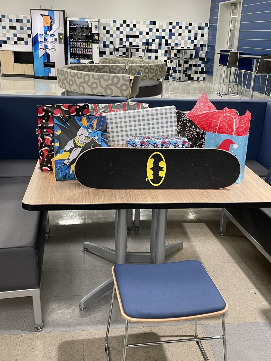 nimitzvikingbb's tweet photo. Favorite time of the year for us besides baseball season!
#ProjectAdoption
@NimitzVikings @IrvingISD @IISDAthletics https://t.co/zBrVO9rRwp