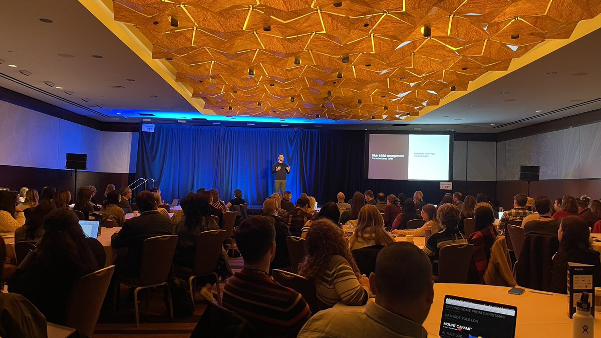 JWatson_Wx's tweet photo. Standing room only for @michaeljbarber at @DigitalSummits as he breaks down the top #EmailMarketing tips! #DSCHI #marketing #DigitalMarketing https://t.co/YL2e2VnJaV