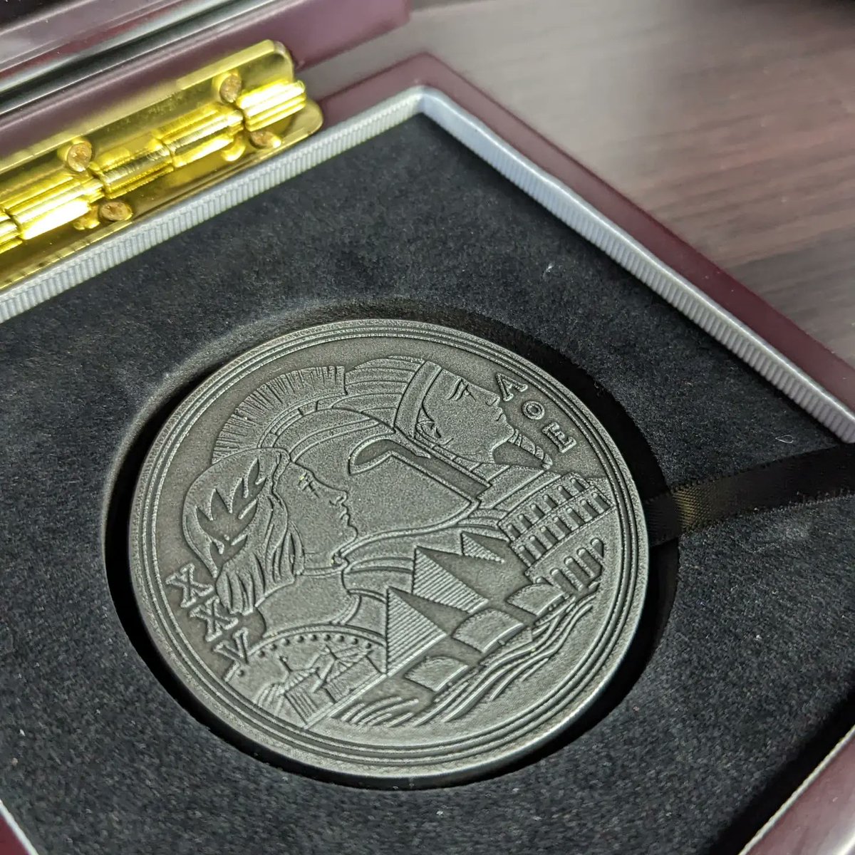 CGMagonline's tweet photo. Thanks to @XboxCanada @Xbox and for the fantastic #ageofempires coin. It looks great at the #CGMagazine offices! https://t.co/GGTzzsnOYf
