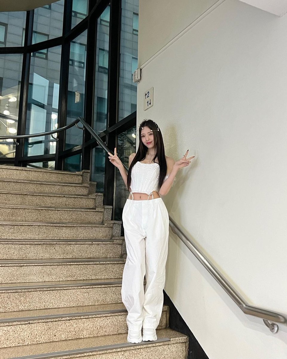 ITZY STAGRAM tweet media
