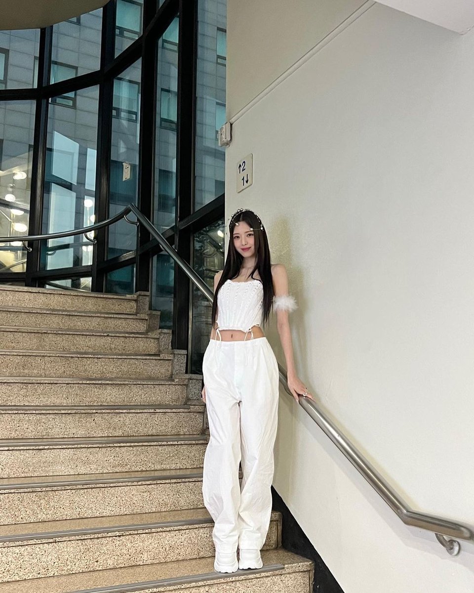 ITZY STAGRAM tweet media