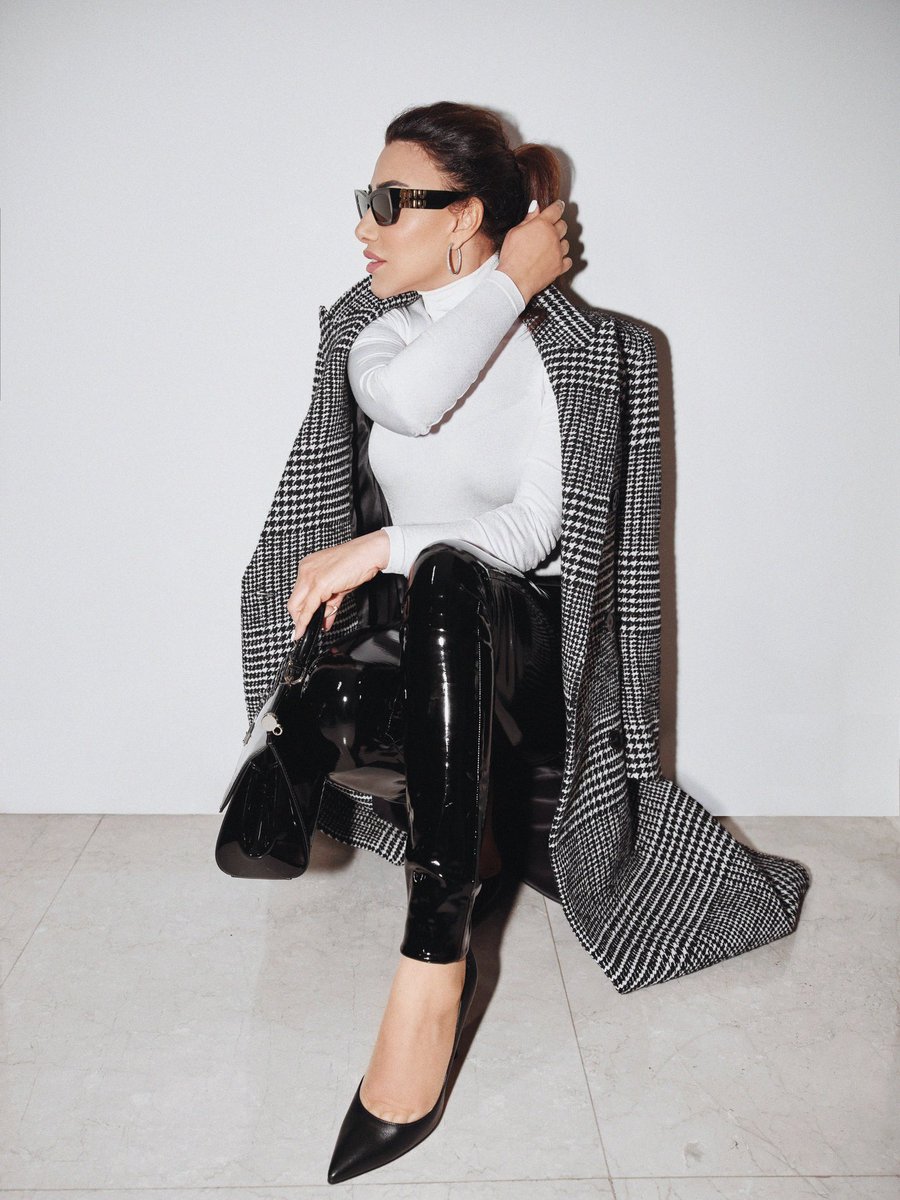 Stay focused and keep grinding! 
On our way to the studio 🎧

#NajwaKaram #RehearsalTime