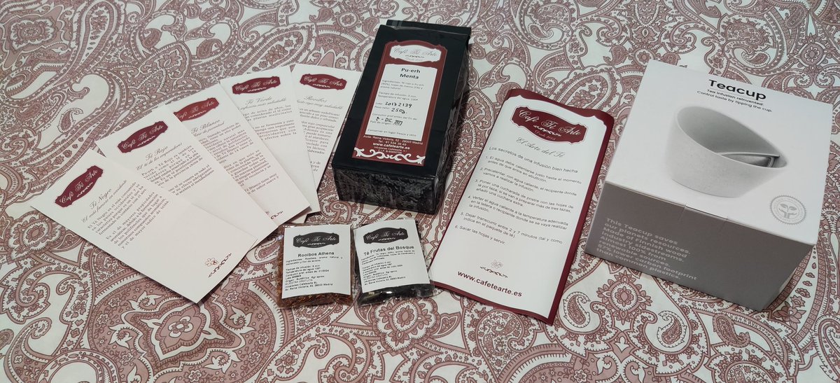 Veo los vídeos de <a href="/cafetearte/">Café Té Arte</a> de hace ya bastante tiempo, pero es la primera vez que compro en su tienda (online) y me ha gustado mucho el empacado y los detallitos que han enviado junto con la compra 💜