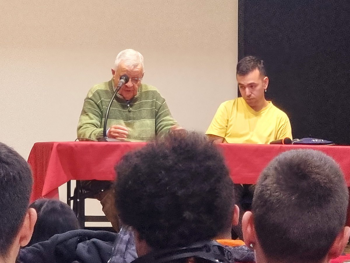 SalesianosPiza's tweet photo. Continuamos la propuesta de la semana vocacional con Aníbal, desde la HOAC, y Rubén, desde la JEC. https://t.co/ilJjQyZumu