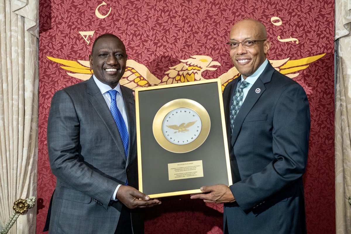 pkmwiandi's tweet photo. President @WilliamsRuto joins an illustrious group of achievers such as President Barack Obama, Archbishop Desmond Tutu, Dr. Nelson Mandela, Ms. Oprah Winfrey, and Sydney Portier as he is admitted into the American Academy of Achievement. https://t.co/cwlnYGjwZq