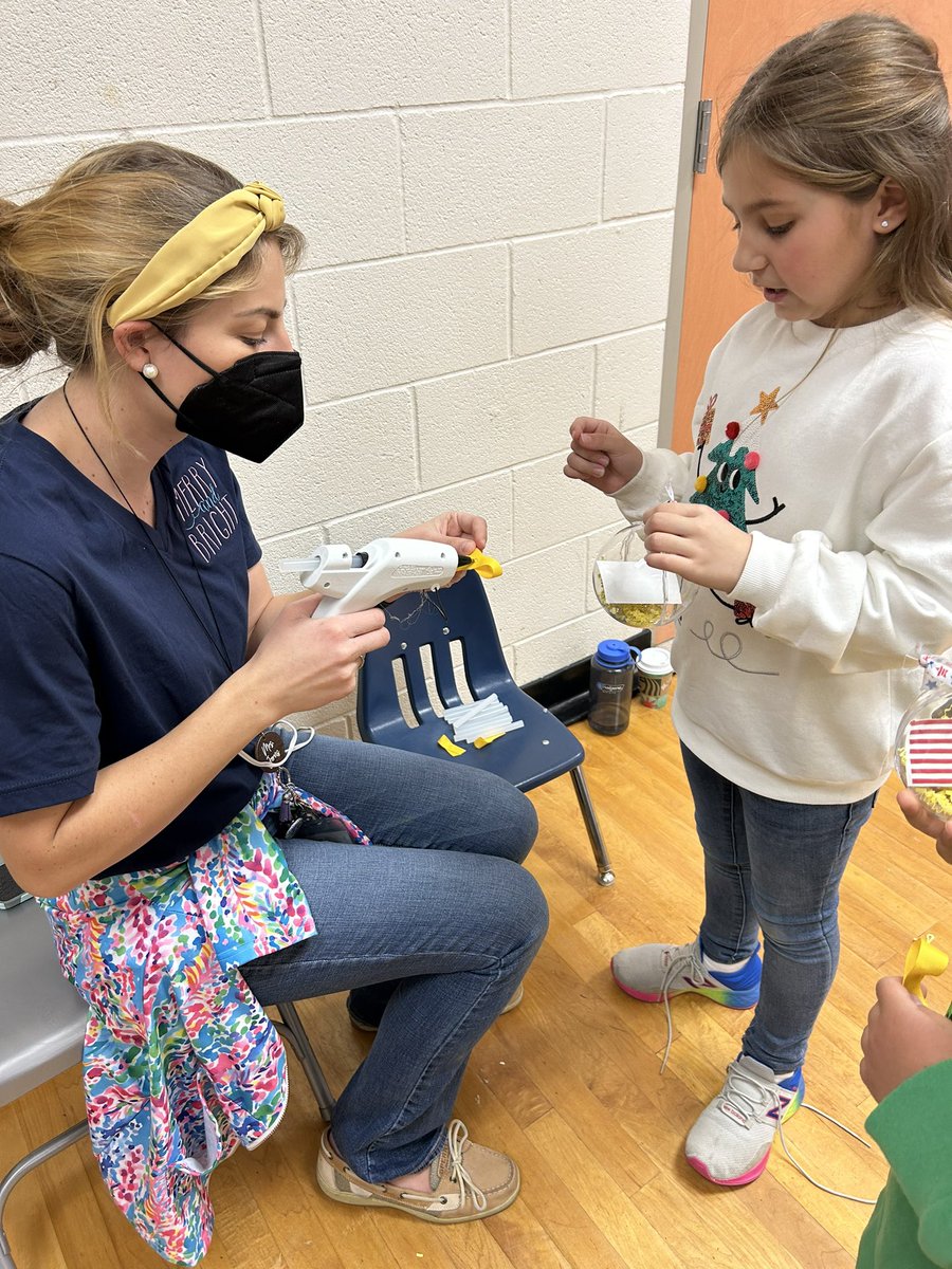 vandygriffs331's tweet photo. SES Military Kids Club in action making cards for those deployed and an ornament for their military family member.  Thank you Mrs. Jervis, Mrs. Mattson, and Ms. Andrews for making this special event possible. @SESBulldog @YCSD https://t.co/vqhhA7k3sK