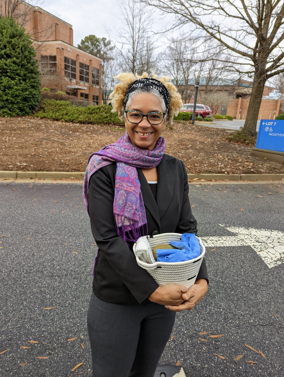 MindBubbleAtl's tweet photo. Thank you so much to those who donated to Mind Bubble's 2022 Fall Fundraiser last month! We raised over $4,500 to support our programs and operations. Special thanks to @lilshopostories for donating a gift card to our "Cozy Night In" basket! https://t.co/Vrd0I10Qje