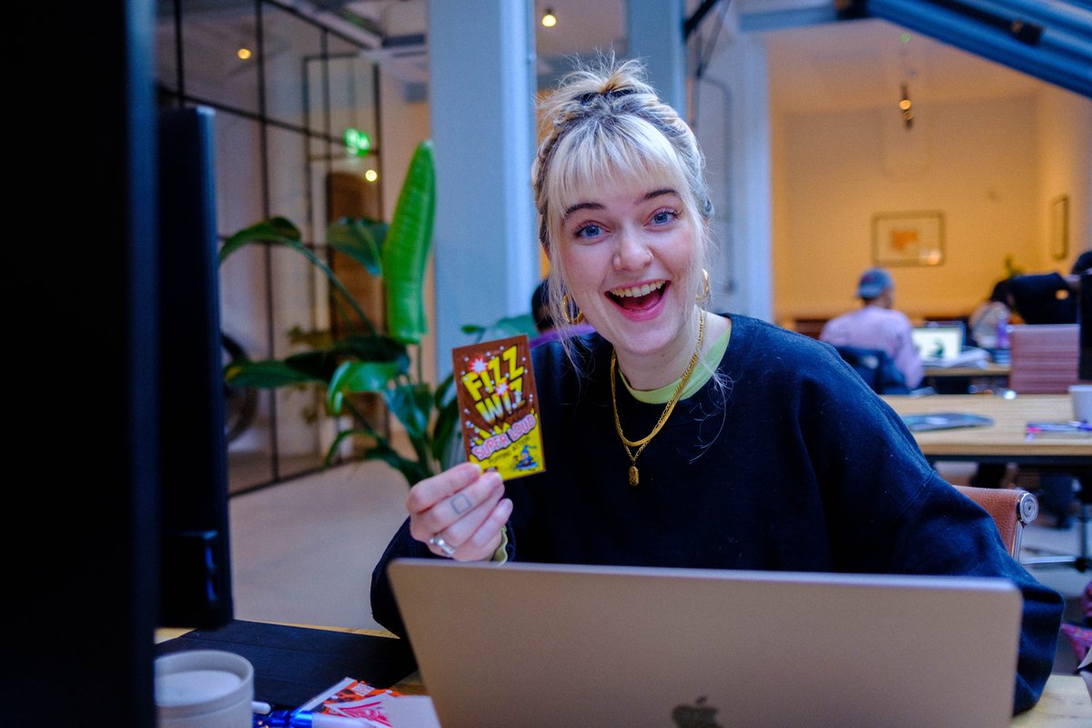 ThomBartley's tweet photo. Excellent choice by @pheebrobinson to sit opposite me at @TheJointworksJQ today so I could create a fresh batch of tasty Pheeb content. https://t.co/ewDXd4GgBk
