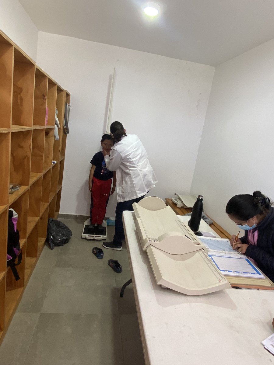 FundMVSRadio's tweet photo. Estamos en el Centro Deportivo La Gavia en Jornada de Salud Integral con @FUNDACIONCMR y #FundacionDish beneficiando a la población brindándoles atención en salud auditiva 🦻🏼, visual 👓y nutricional 🍎.

Un orgullo colaborar juntos. ❤️ https://t.co/U0Iz5VfVXD