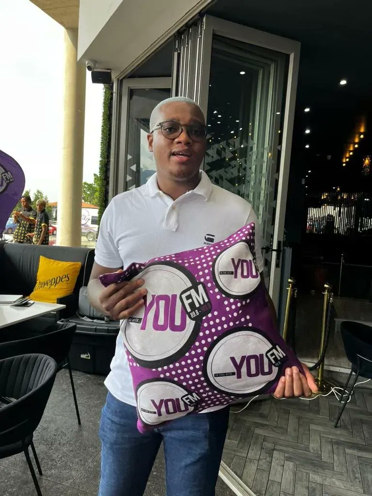 YOUFM898's tweet photo. Dezemba on another level.
Summer on another level.
YouFM Summer Invasion on another level.
Catch Bingo @sbingelelo, Karabo Mokgalagadi @KMokgalagadi and Vibe @za_vibe @voguelounge014 in Tlhabane mall.
#YouOnAnotherLevel
#YouFMSummerInvasion https://t.co/EbZOXoEvSJ