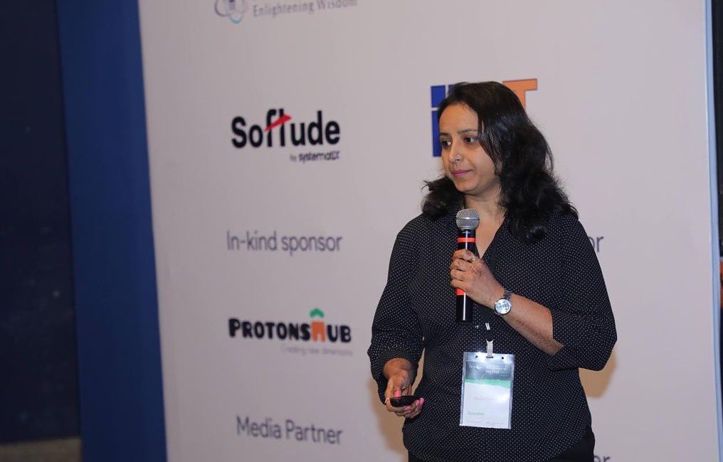 GDG_Indore's tweet photo. #devfestIndore2022 was a great success!
We're grateful to have excellent speakers for day1 💯🔥
📍 Bhavna Thacker, @bhavnathacker14
📍 Kushagra Nagar,
📍Sneh Pandya, @SnehPandya18
📍 Rahul Bhargava
📍Mradul Kanugo,
📍Ayush Shekhar, @ayushshekhar17
📍Ayushi Gupta, @DroidyAyu https://t.co/g9HMIfyS1Q
