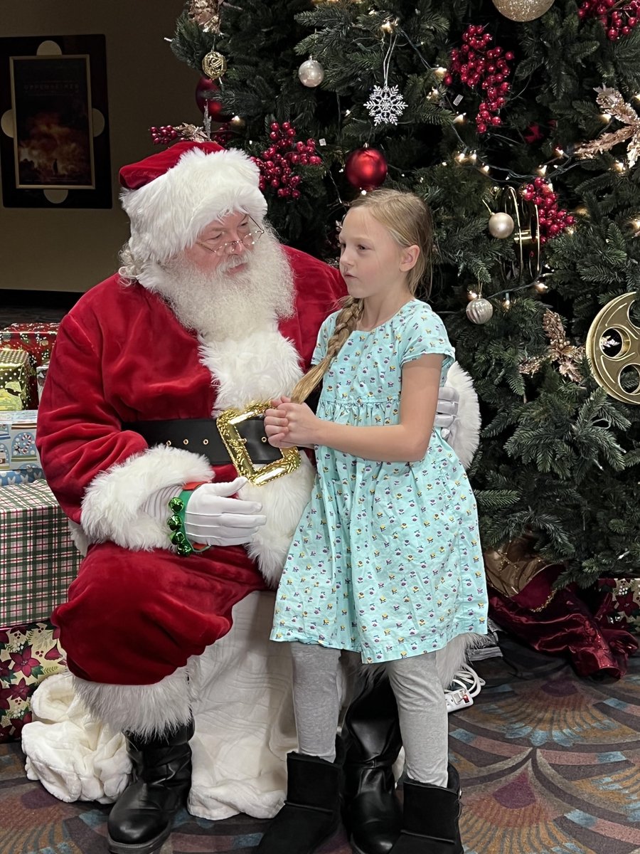 DreamFactoryKC's tweet photo. We're really feeling the holiday spirit this week, so here's some more views of our Movie Night with Santa!  #for the kids #DreamTeam #ChristmasDreams https://t.co/w7M8F2PoOE