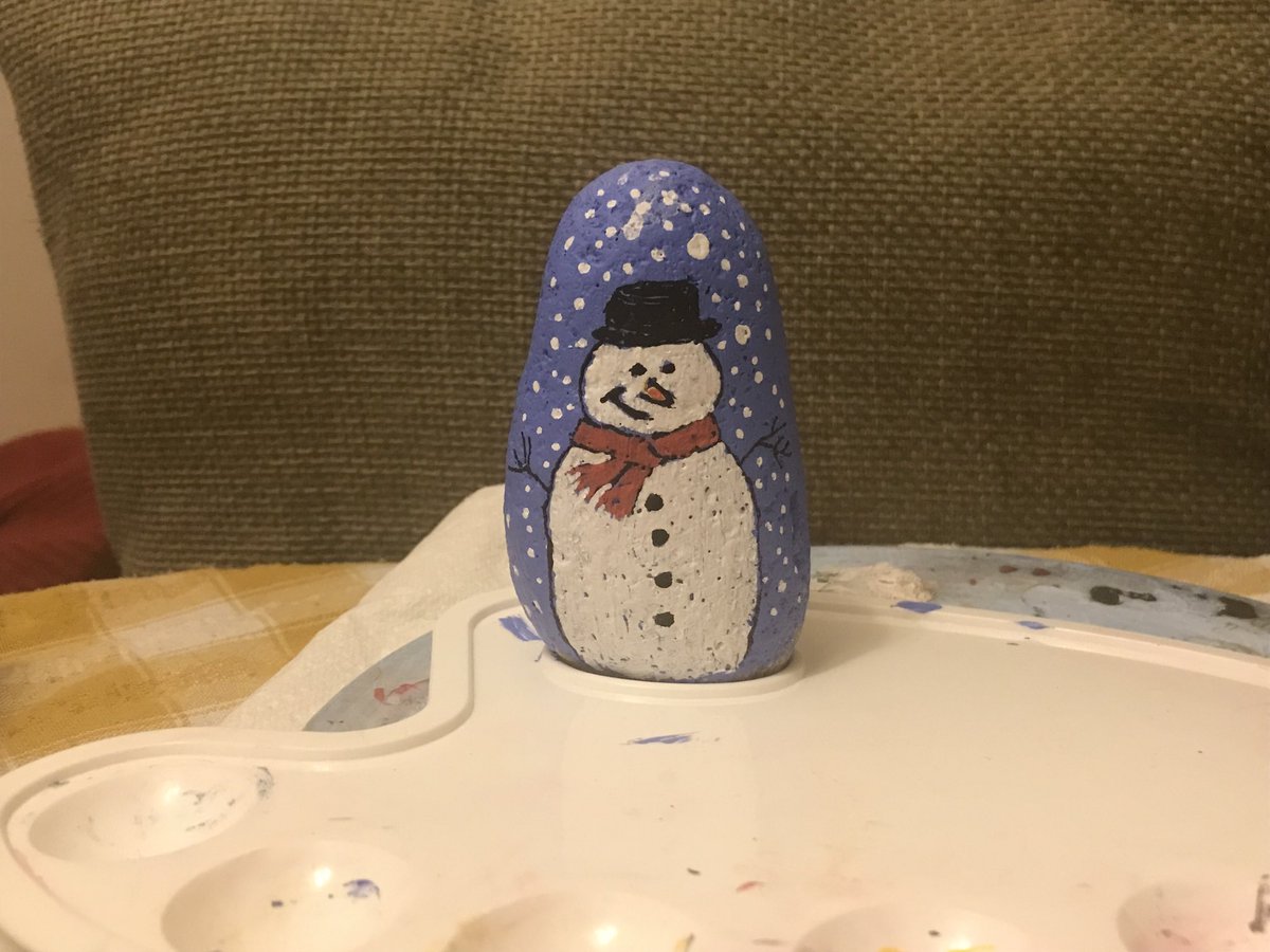 I finally 🙄got round to making a #Snowman ⛄️for my #Gnomes 🧝 & my son is going to make Father Christmas 🎅 for them. 😁🎨 ✍️ 🖊 #GnomeGarden #art #drawing #painting #pebble