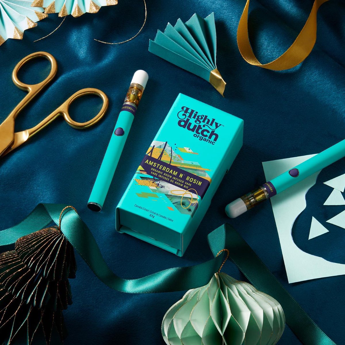 highlydutch's tweet photo. Add a little Highly under the tree and it won't be the only thing getting lit this holiday. 😉🎄

Ask your budtender and give the best gift this season ✌️ https://t.co/98bPWd7gxm