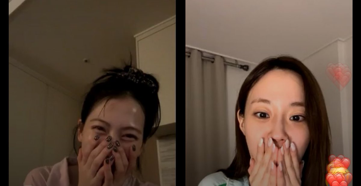 fanyeunjis's tweet photo. FINALLY ITS OVER AHAHAHAHSHS PLS THIS IS THE FUNNIEST IG LIVE EVER GYURI IS SO CAREFREE AND JIYOUNGJI DORKS EVERYBODY’S LOSING IT PLS 😭😭😭😭😭 https://t.co/8s1KoeLNEM