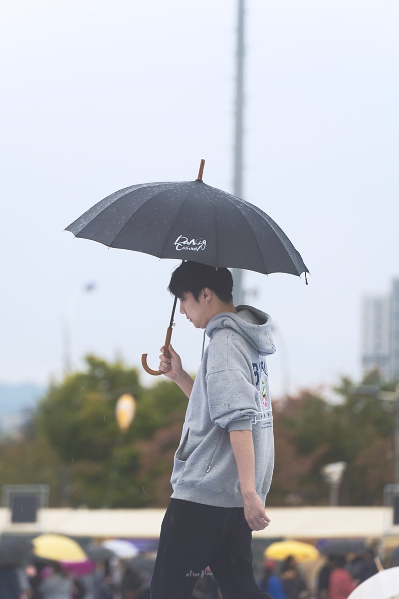 afterglow_psd's tweet photo. 221002 원주다이나믹댄싱카니발 뮤지컬 [아이즈 - 너를 보는 나] 리허설 
기춘 役 #박상돈 https://t.co/UwDKbKaHIi