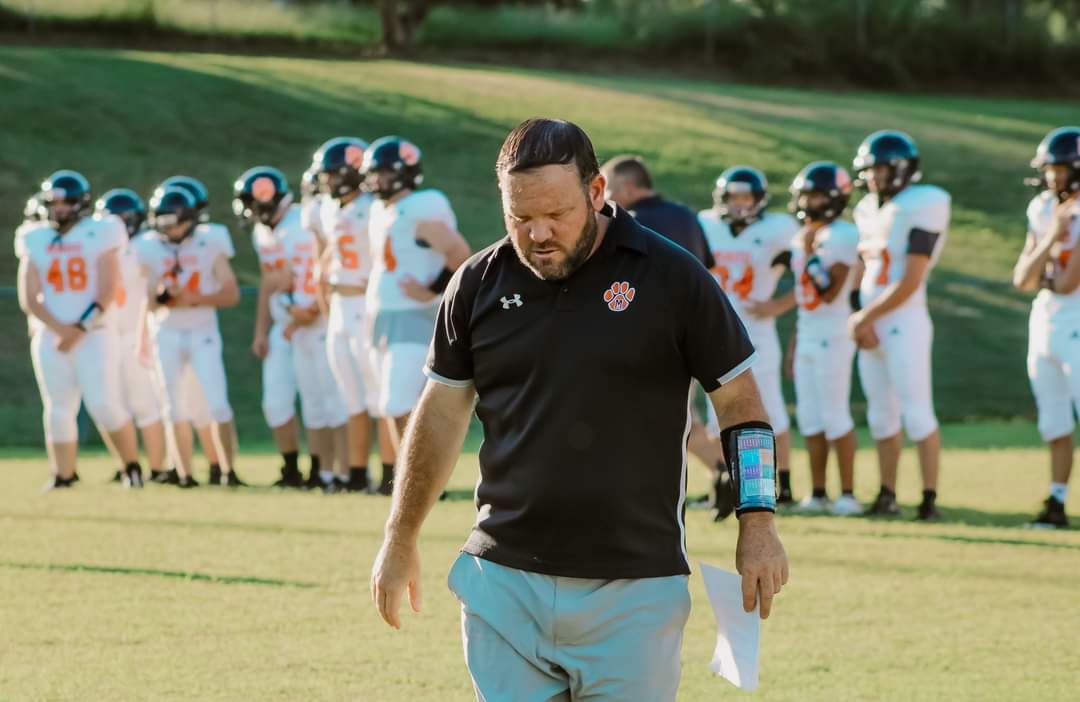 Congrats to <a href="/braxton_street/">Braxton Street</a> for being selected to the 11 man All-State &amp; <a href="/VcakeW/">Jog Wassana</a>  for being selected as an alternate for 11 man All-State. Both are first in Maud Football 8 man history. <a href="/BruceLeeHarrel1/">Bruce Lee Harrell</a>  selected as the new OEMFCA Exec Dir. Congrats fellas!!
<a href="/coach_Rstreet/">Royce Street</a>