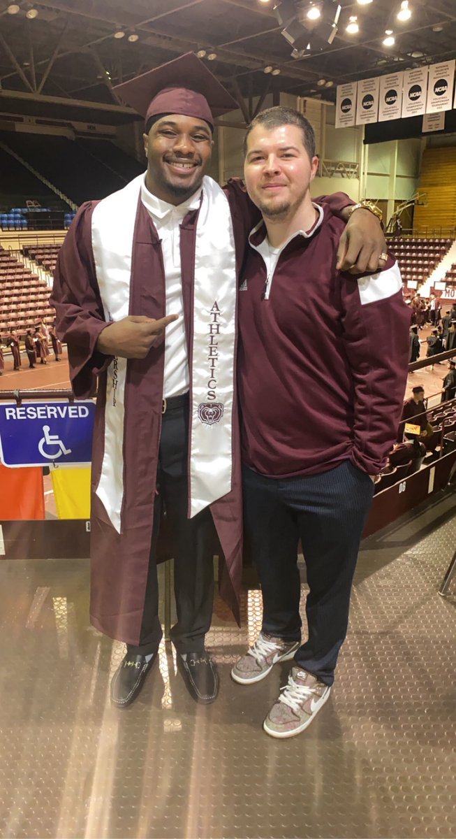 swingle_ethan's tweet photo. What it’s all about. Congrats @KevonLatulas 🖤🎓🐻🏈 #MSUGrad https://t.co/NnpbKayygT
