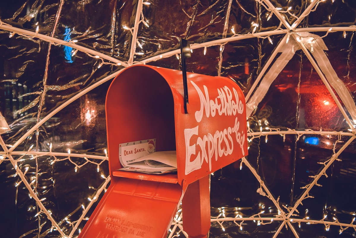 EnchantedNPole's tweet photo. While Santa is the best over-night shipper around- DON'T WAIT to get those letter's to Santa! 🖊🎅 

Book your experience at the Enchanted North Pole and get those letters off to the big man ➡️ https://t.co/cSZ1yo3kYn https://t.co/TU8JrIvy92