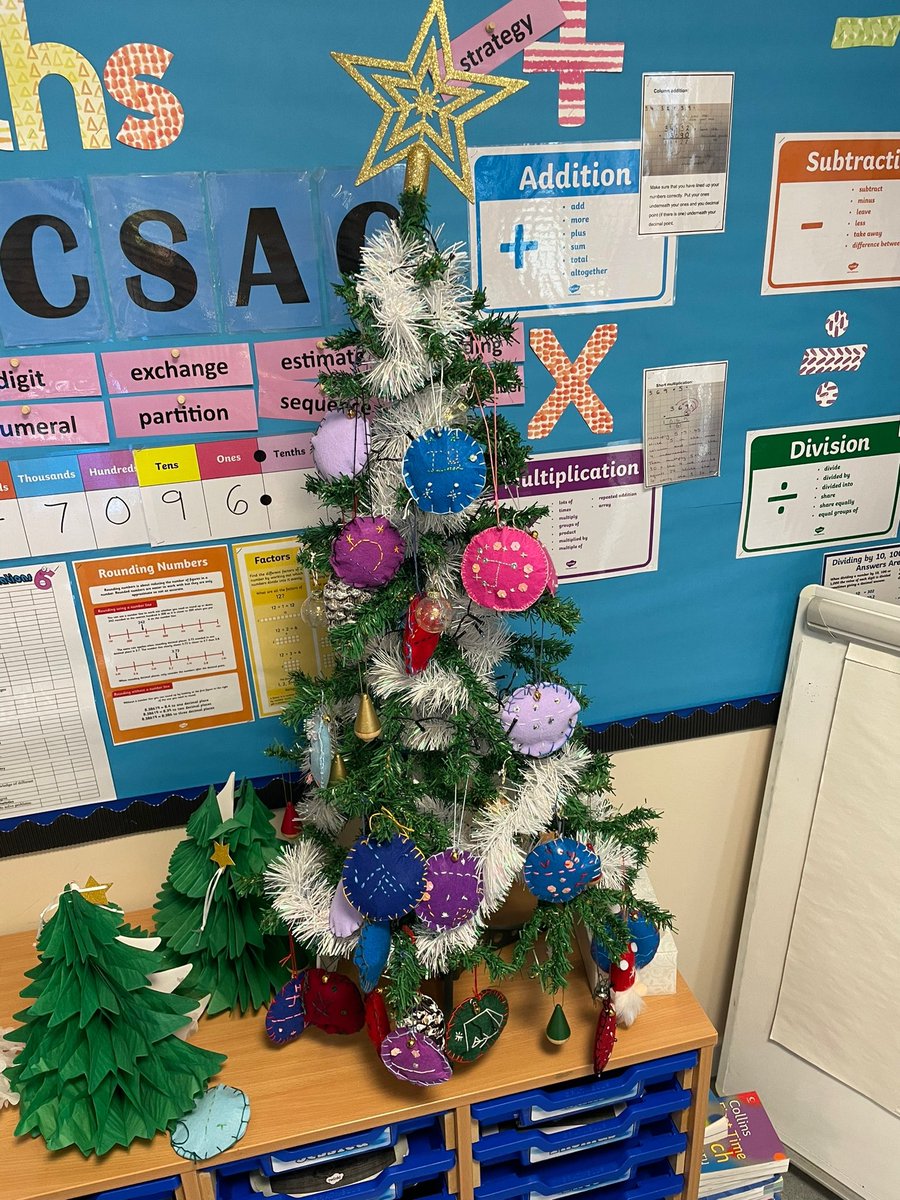 latimerprimary's tweet image. Year 6 have had a fabulous couple of days planning and creating their Christmas tree baubles. Many needles were used and the children persevered through some tricky parts. Well done everyone! 🎄#LatimerDT #ClassVC #ClassTJ