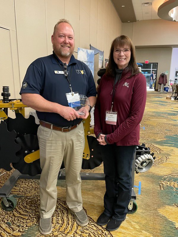 soilwarrior's tweet image. ETS is proud to be a sponsor of the Soil Management Summit (16 years)! @SoilLorax  #SMS2022 #SoilWarrior #StripTill #SoilHealth