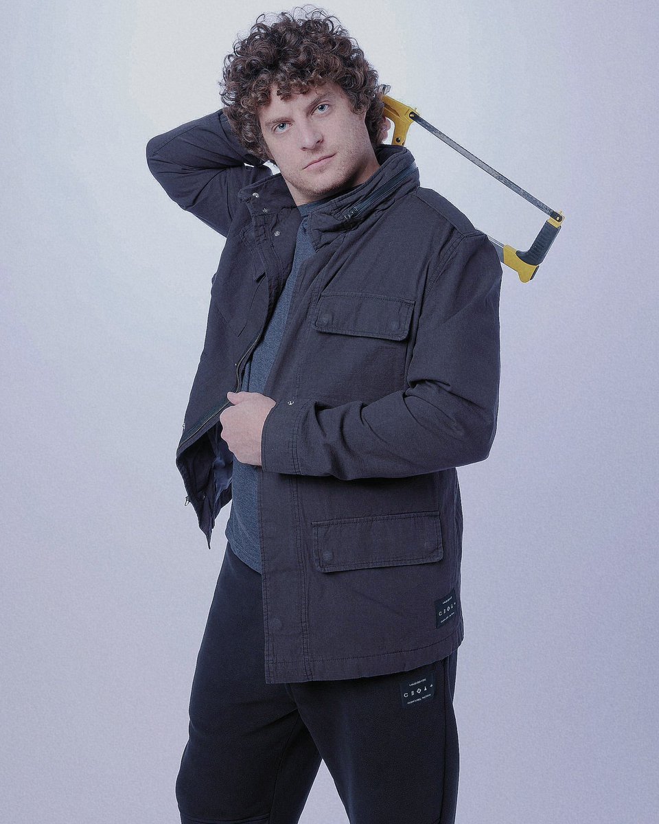 cloakbrand's tweet photo. With its many pockets and stowaway hood, the new Tactical: Frost jacket is perfect for hiding handsaws- I mean keeping you warm this winter!

Tactical: Frost by @jacksepticeye is available NOW at https://t.co/L0mesp4ksb ❄️ https://t.co/jdvSBq3eqt